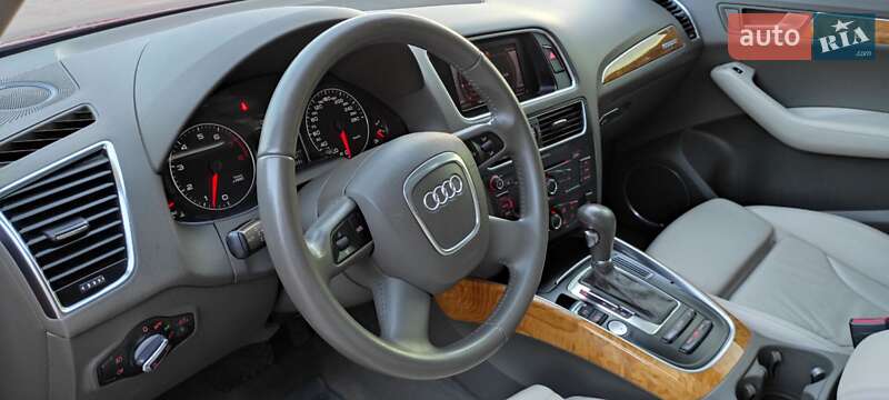 Внедорожник / Кроссовер Audi Q5 2009 в Одессе