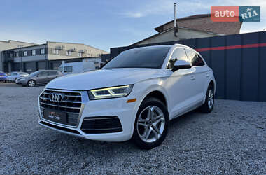 Позашляховик / Кросовер Audi Q5 2017 в Луцьку