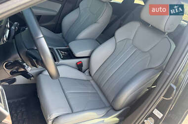 Позашляховик / Кросовер Audi Q5 2021 в 