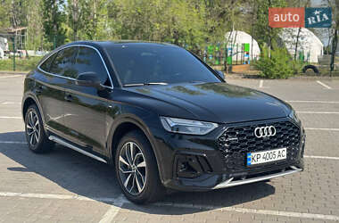 Позашляховик / Кросовер Audi Q5 2021 в 