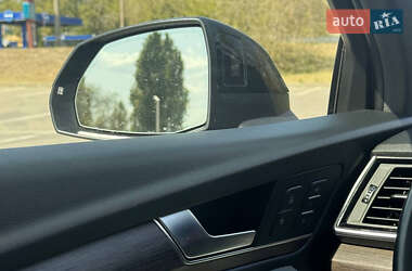 Позашляховик / Кросовер Audi Q5 2021 в 