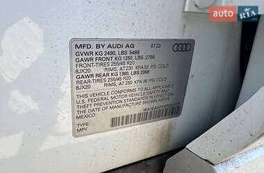 Позашляховик / Кросовер Audi Q5 2023 в 
