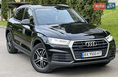 Позашляховик / Кросовер Audi Q5 2018 в 