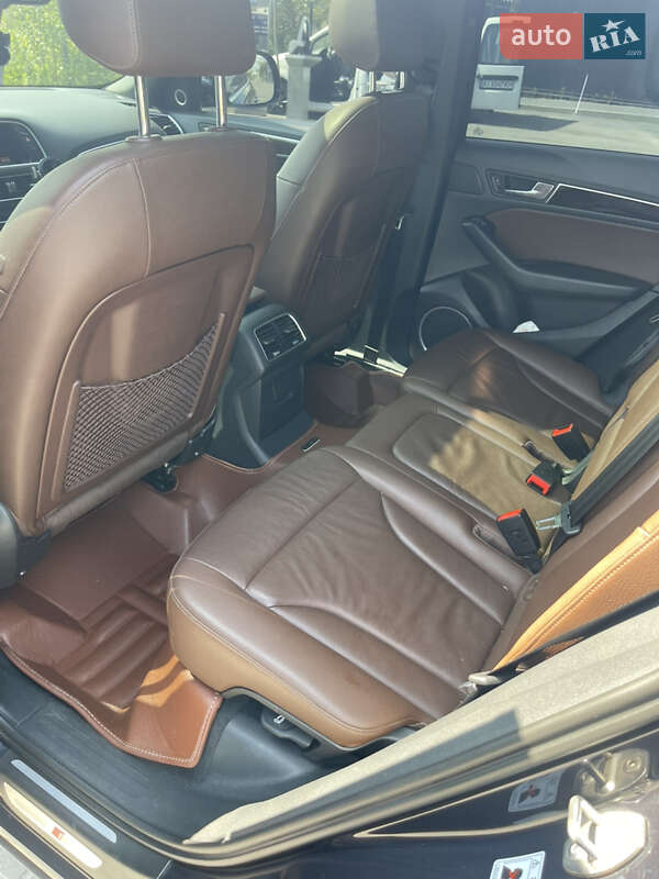 Внедорожник / Кроссовер Audi Q5 2015 в Днепре
