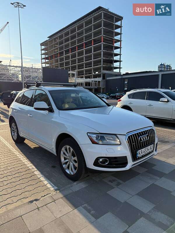 Внедорожник / Кроссовер Audi Q5 2015 в 