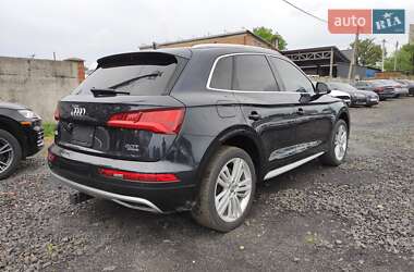 Позашляховик / Кросовер Audi Q5 2018 в 