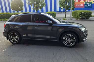 Внедорожник / Кроссовер Audi Q5 2019 в 
