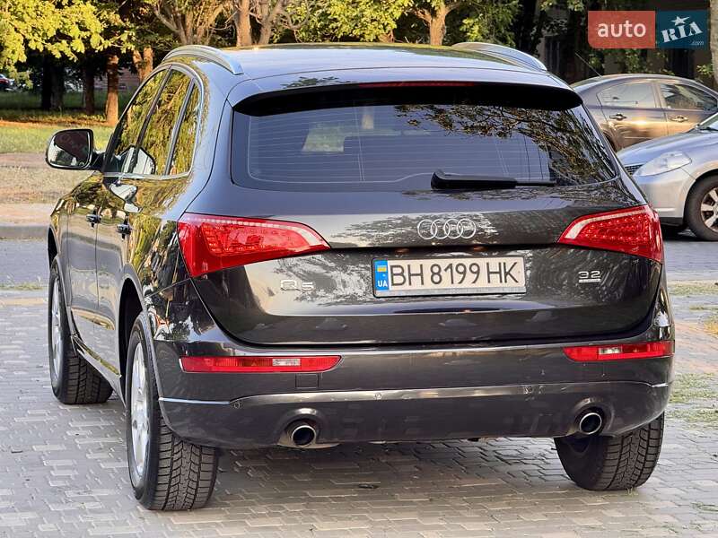 Внедорожник / Кроссовер Audi Q5 2009 в Одессе