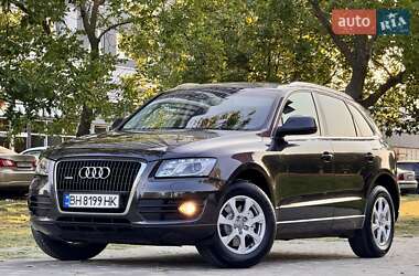Внедорожник / Кроссовер Audi Q5 2009 в 