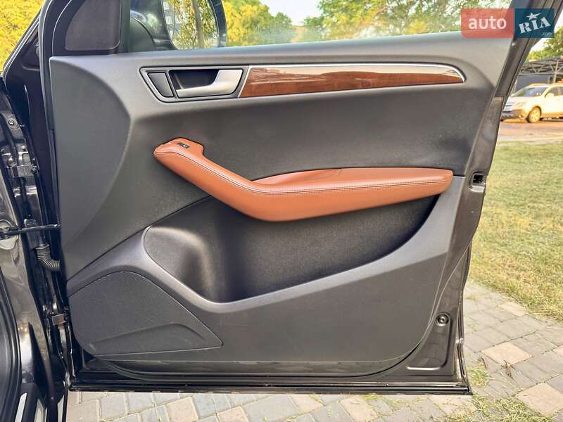 Внедорожник / Кроссовер Audi Q5 2009 в Одессе