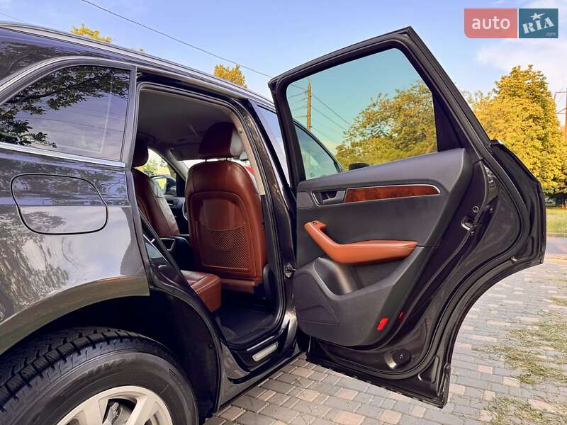 Внедорожник / Кроссовер Audi Q5 2009 в Одессе