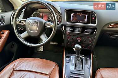 Внедорожник / Кроссовер Audi Q5 2009 в 