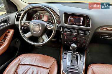 Внедорожник / Кроссовер Audi Q5 2009 в 