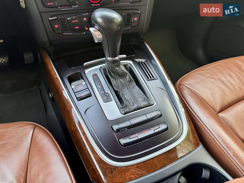 Внедорожник / Кроссовер Audi Q5 2009 в Одессе