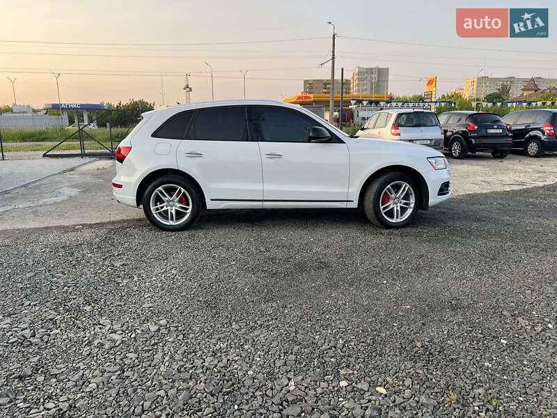 Внедорожник / Кроссовер Audi Q5 2017 в Луцке