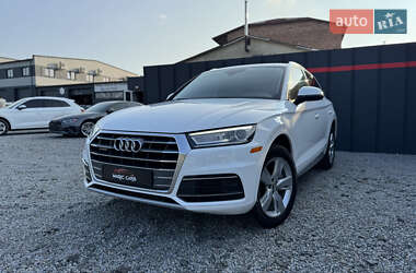 Внедорожник / Кроссовер Audi Q5 2017 в 