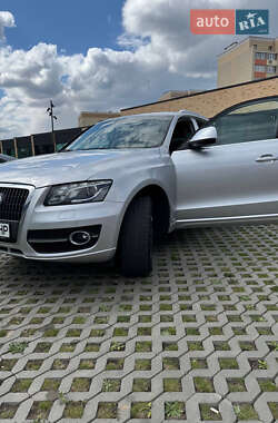 Внедорожник / Кроссовер Audi Q5 2011 в 