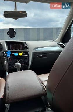 Внедорожник / Кроссовер Audi Q5 2011 в 