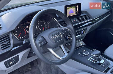Внедорожник / Кроссовер Audi Q5 2020 в 