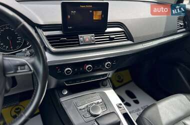 Внедорожник / Кроссовер Audi Q5 2017 в 