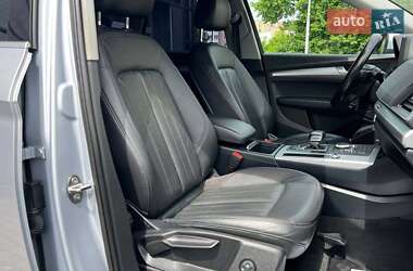 Внедорожник / Кроссовер Audi Q5 2017 в 