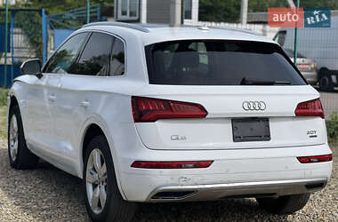 Внедорожник / Кроссовер Audi Q5 2018 в Стрые