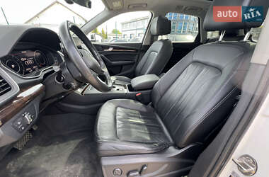 Внедорожник / Кроссовер Audi Q5 2018 в 