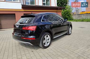 Внедорожник / Кроссовер Audi Q5 2017 в 