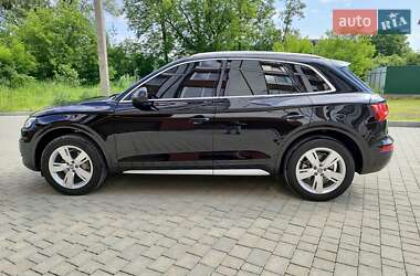Внедорожник / Кроссовер Audi Q5 2017 в 
