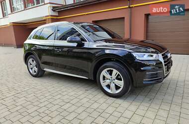 Внедорожник / Кроссовер Audi Q5 2017 в 