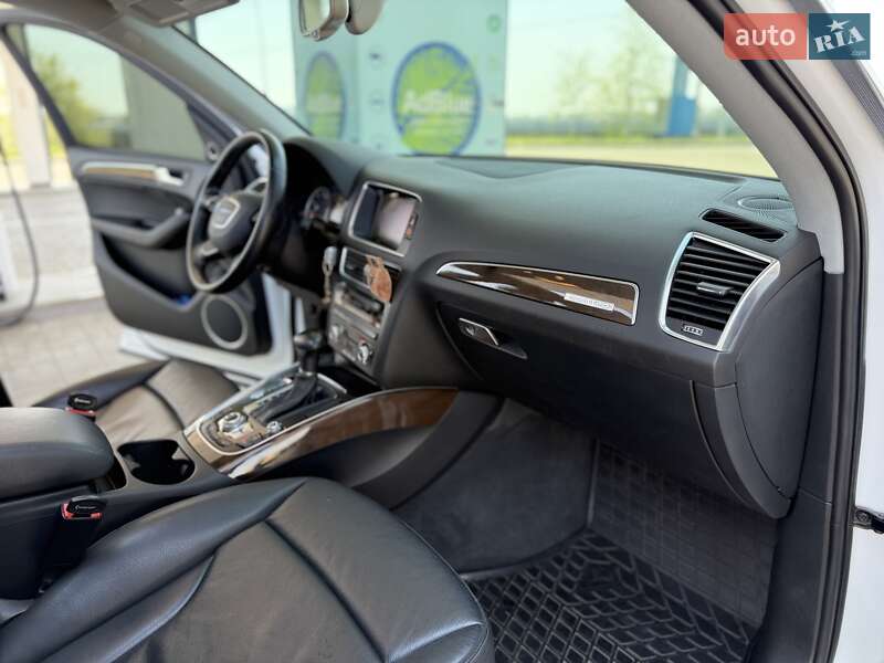 Внедорожник / Кроссовер Audi Q5 2015 в Днепре