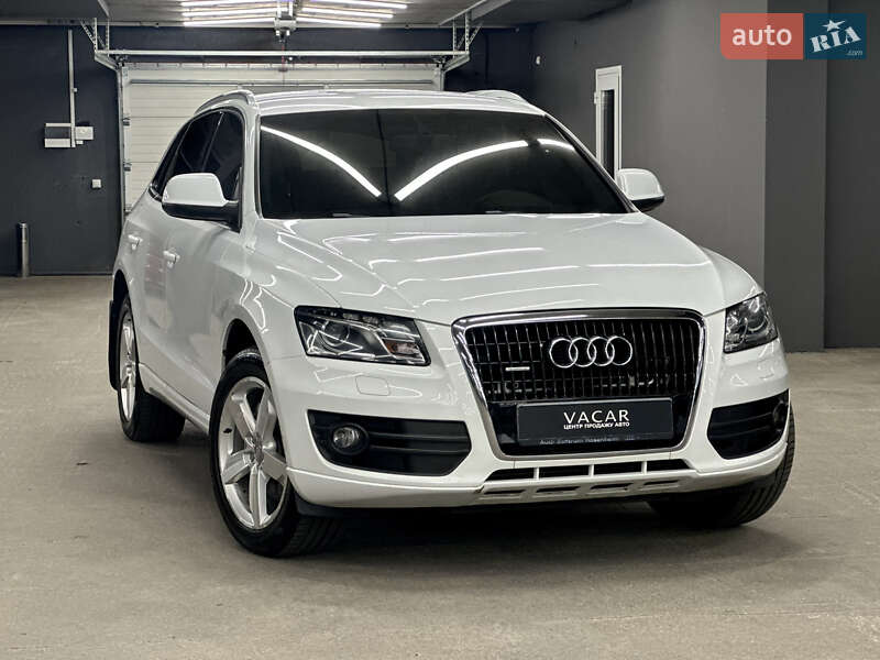 Позашляховик / Кросовер Audi Q5 2011 в 
