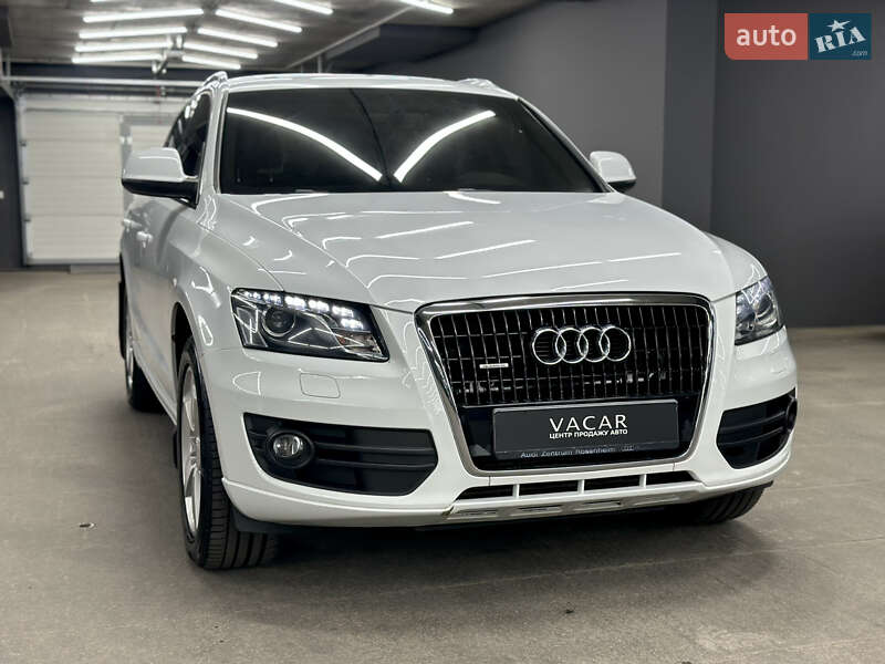 Внедорожник / Кроссовер Audi Q5 2011 в Харькове