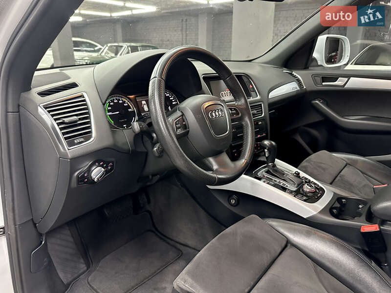 Внедорожник / Кроссовер Audi Q5 2011 в Харькове