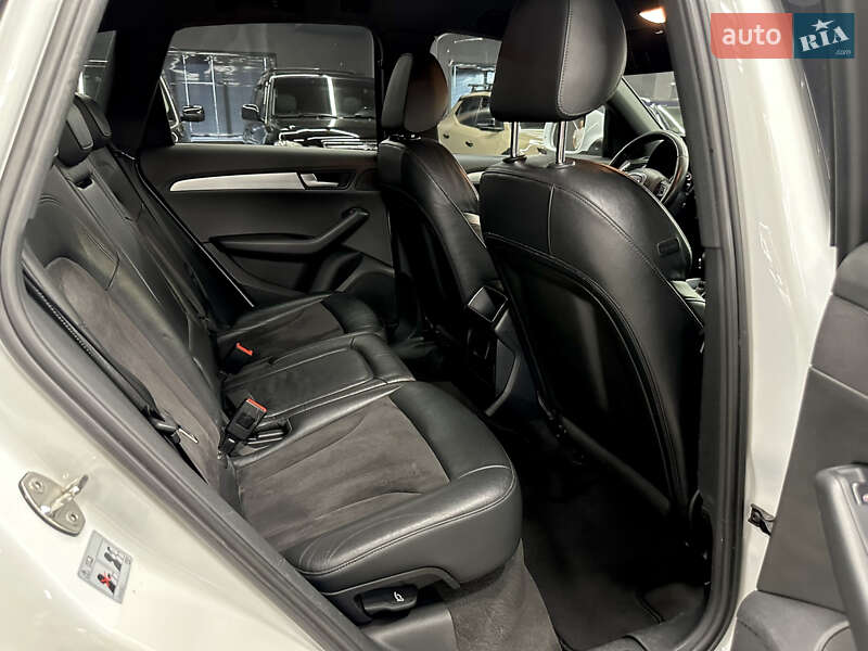 Внедорожник / Кроссовер Audi Q5 2011 в Харькове