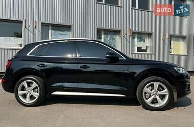 Внедорожник / Кроссовер Audi Q5 2020 в 