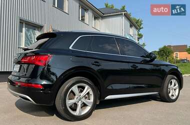 Внедорожник / Кроссовер Audi Q5 2020 в 