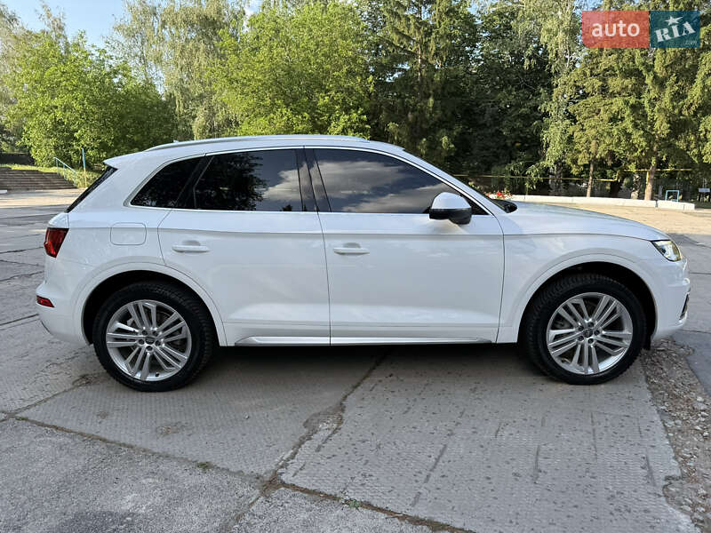 Позашляховик / Кросовер Audi Q5 2018 в Харкові