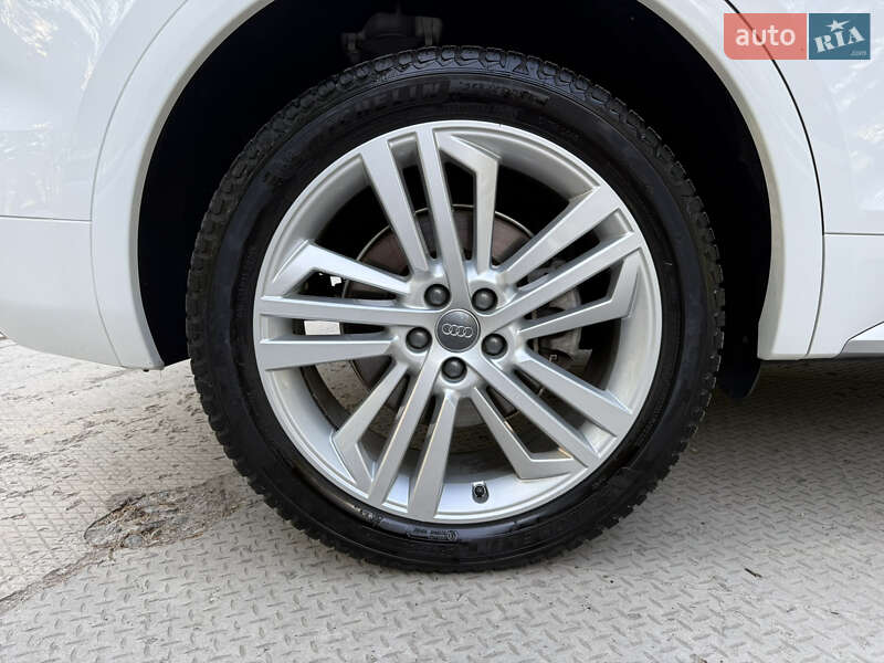 Позашляховик / Кросовер Audi Q5 2018 в Харкові