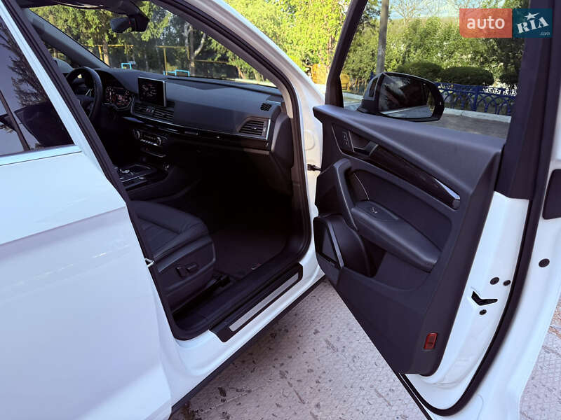 Позашляховик / Кросовер Audi Q5 2018 в Харкові