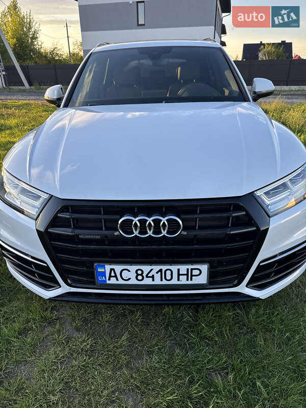 Внедорожник / Кроссовер Audi Q5 2019 в Луцке