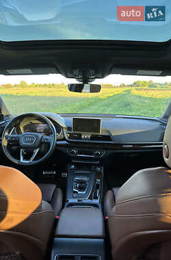 Позашляховик / Кросовер Audi Q5 2019 в 