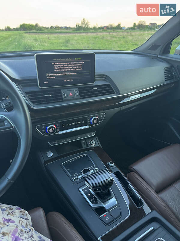 Внедорожник / Кроссовер Audi Q5 2019 в Луцке
