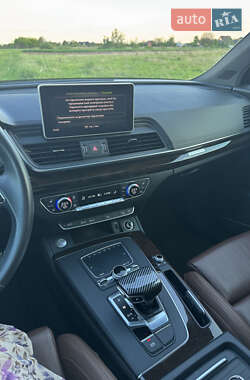 Позашляховик / Кросовер Audi Q5 2019 в 