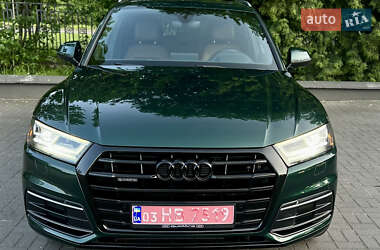 Внедорожник / Кроссовер Audi Q5 2018 в 