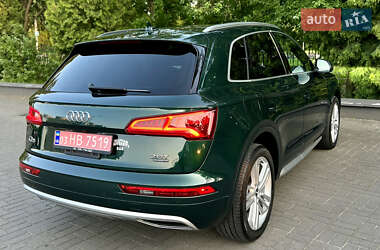 Внедорожник / Кроссовер Audi Q5 2018 в 