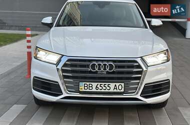 Внедорожник / Кроссовер Audi Q5 2018 в 