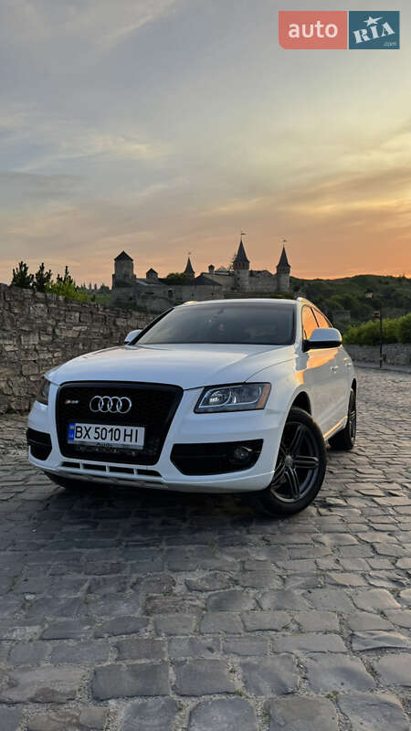 Внедорожник / Кроссовер Audi Q5 2011 в 
