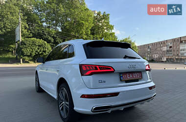 Внедорожник / Кроссовер Audi Q5 2019 в 