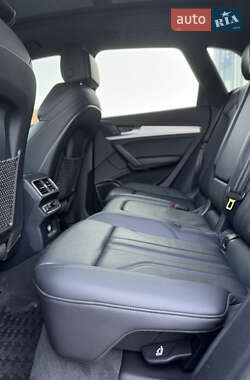 Внедорожник / Кроссовер Audi Q5 2019 в 